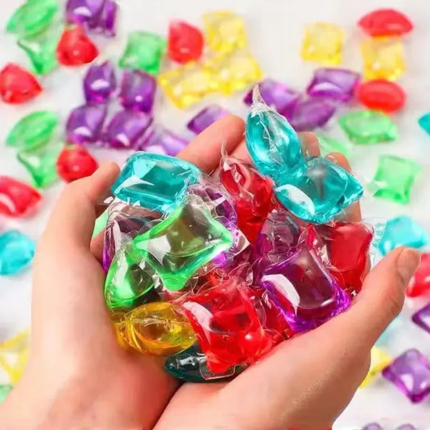 single laundry detergent pods and beads