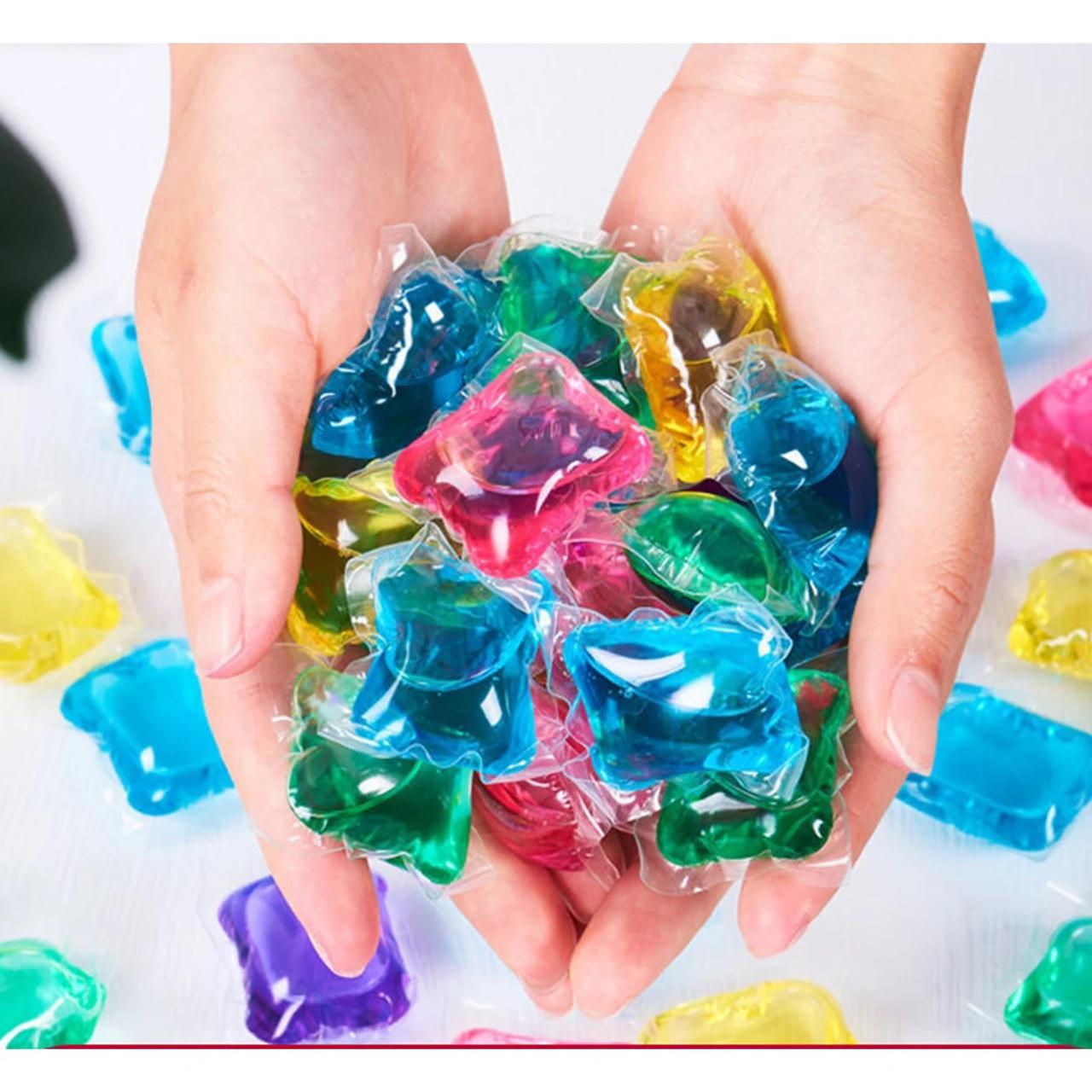 single laundry detergent pods and beads